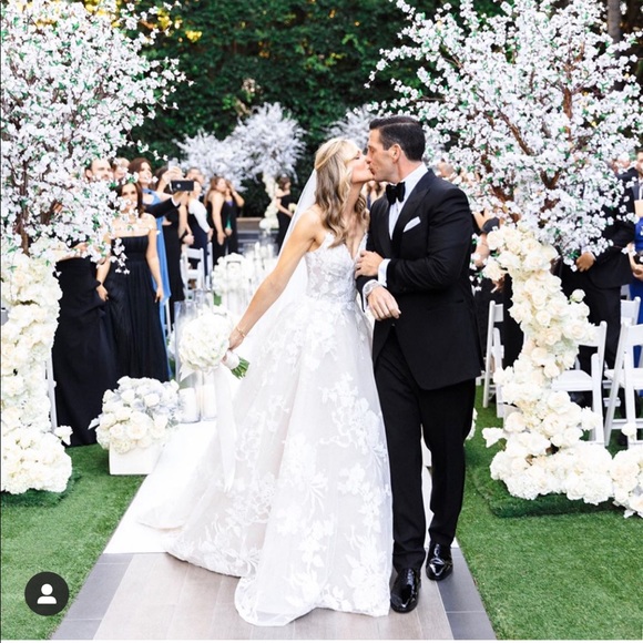 Monique Lhuillier Maeve Wedding Gown WHITE - Picture 4 of 9